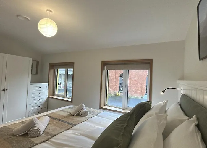 The Old Forge קליפדן