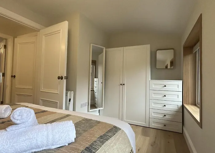 The Old Forge קליפדן